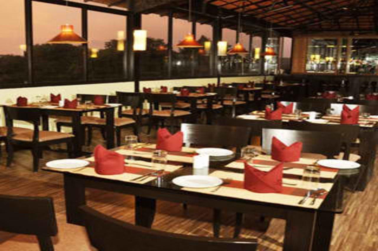 Sukhmantra Resort & Spa Candolim Eksteriør billede