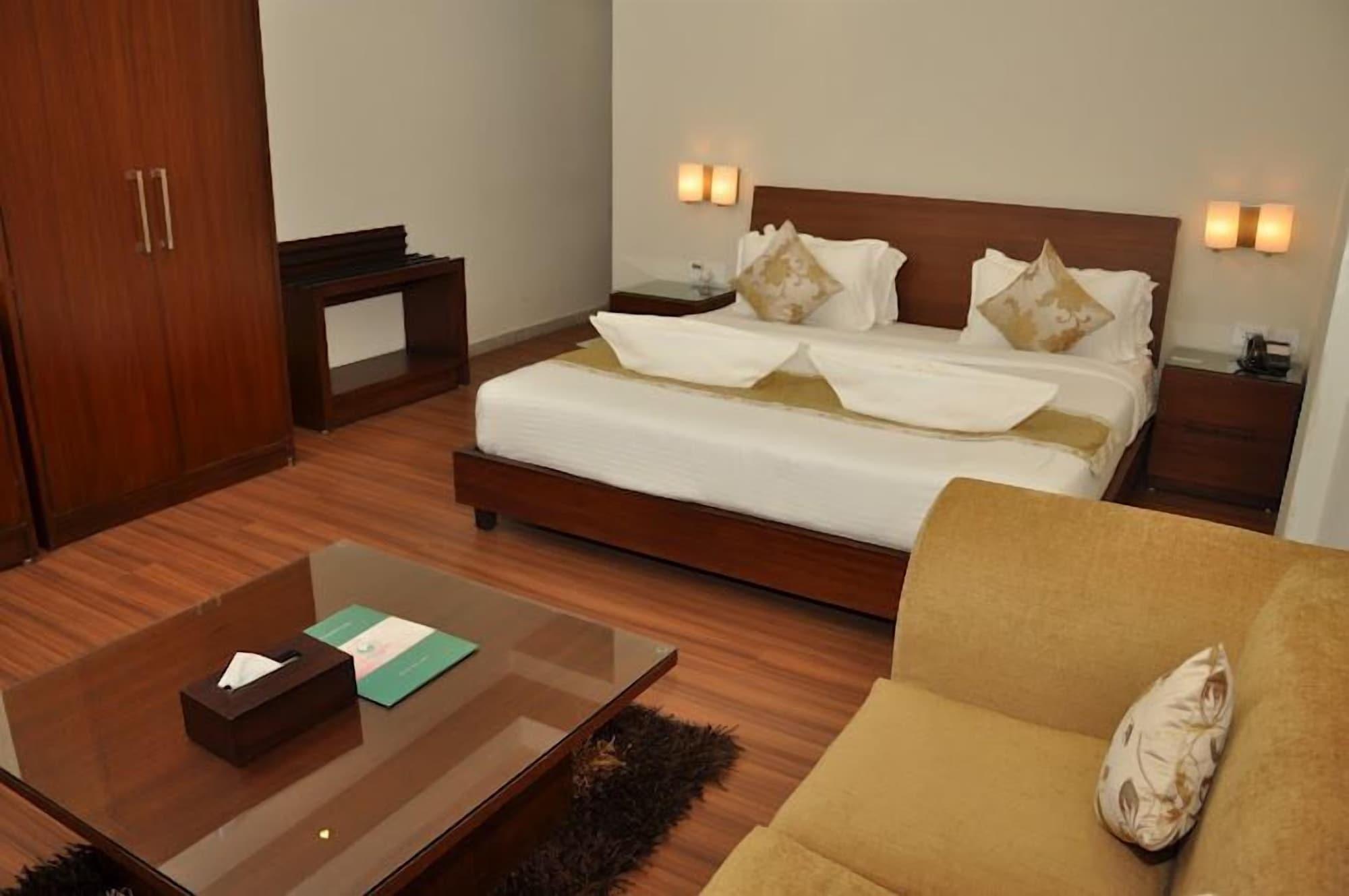 Sukhmantra Resort & Spa Candolim Eksteriør billede